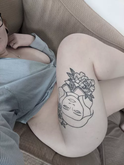 Tell me you don't love these curves! Tell me you don't love these curves!