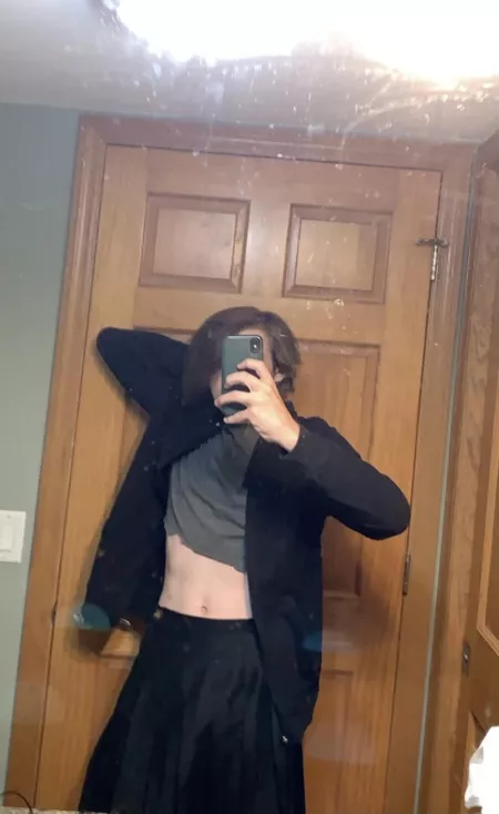 Terrible fit, but here’s a crop top I made a while ago Terrible fit, but here’s a crop top I made a while ago