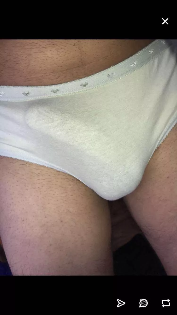 text me and help me overcome my fear of wearing in public 🥺