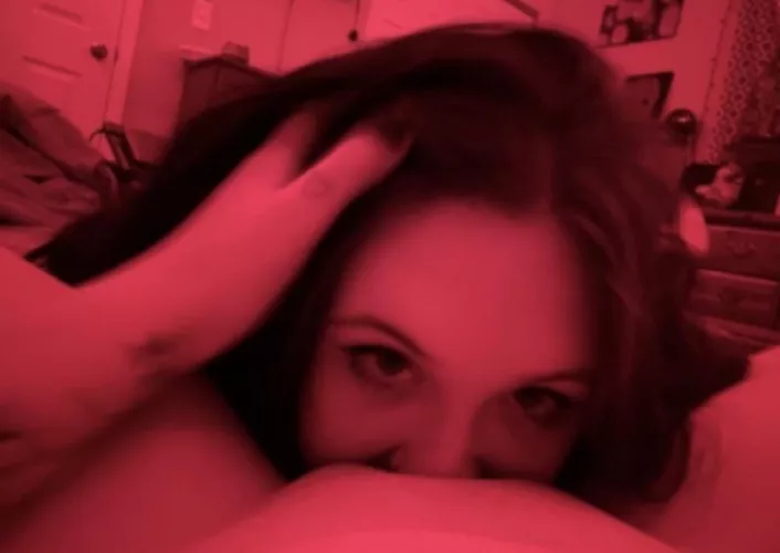 TFW youâre 5 drinks in and your roommate is lookinâ like a snack
