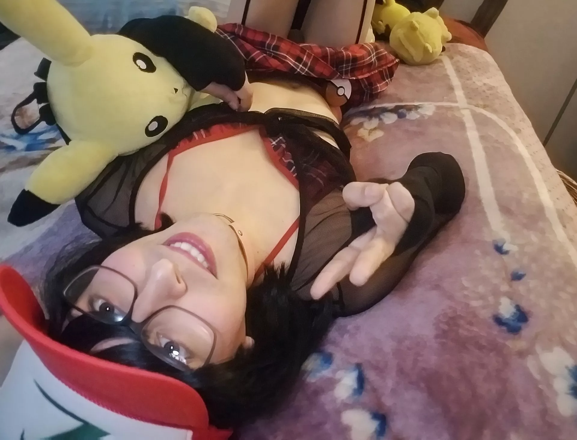 Thanks to the people who sort by new! Femboy Ash anyone? :3