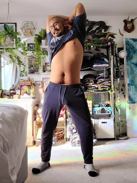 That big stretch when you first roll out of bed😌 That big stretch when you first roll out of bed😌