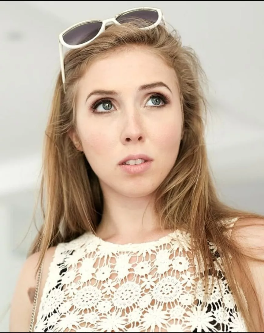 That face alone.... fuck.