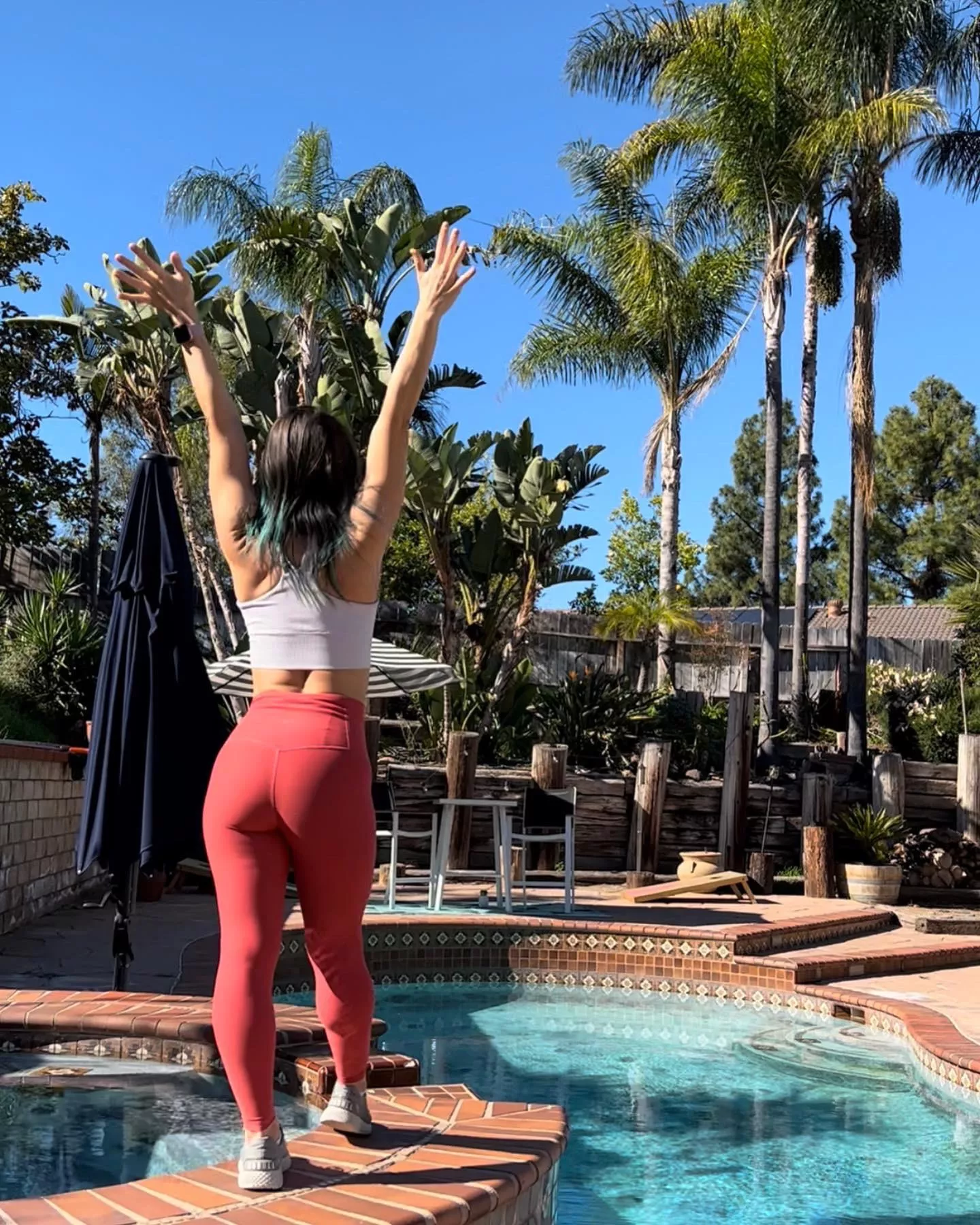 That Vitamin Ds got me feeling better 😁 it's a warm one today and I'm not complaining ☀️ [F]