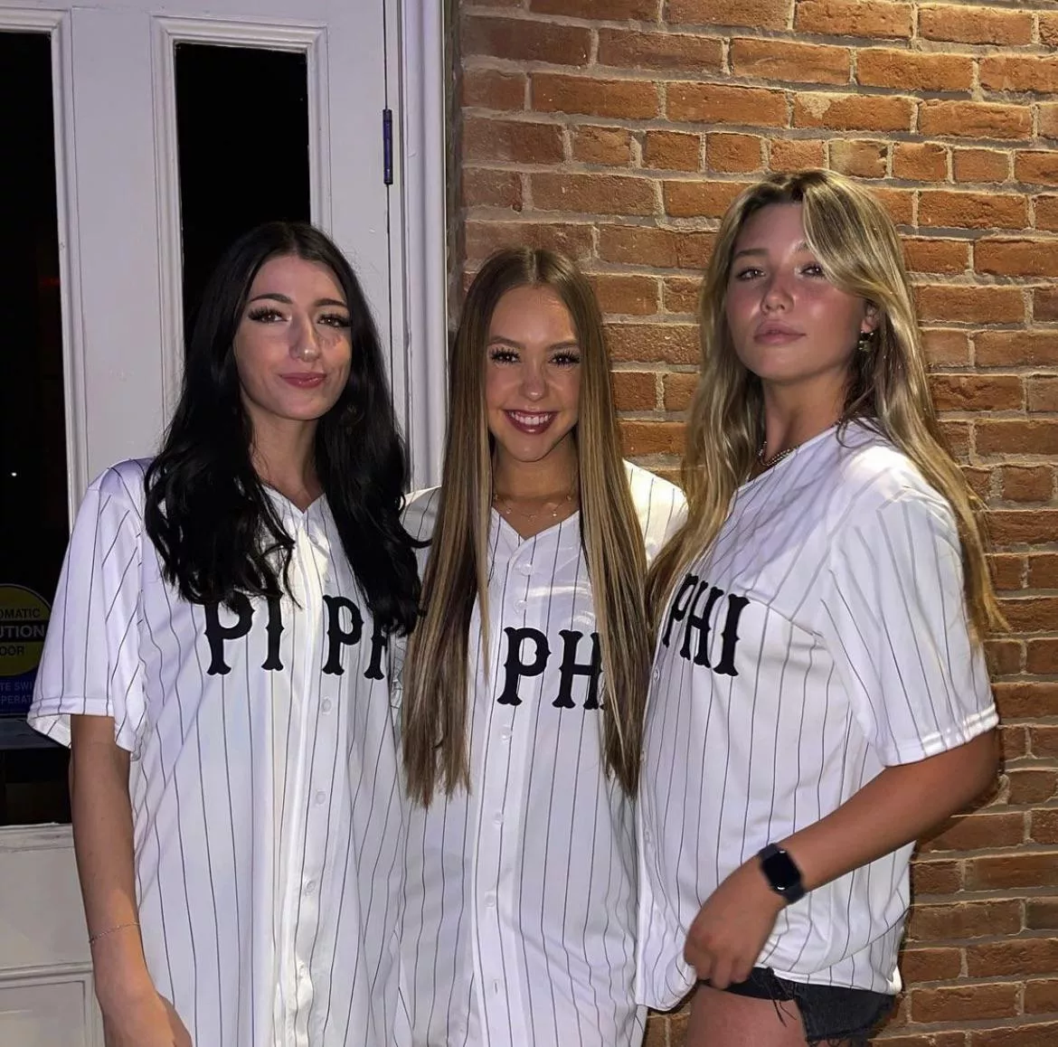 That’s a baseball! That’s a baseball!