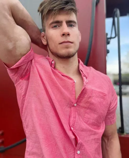 That’s a train behind me. It’s not running, wouldn’t mind if it did though.