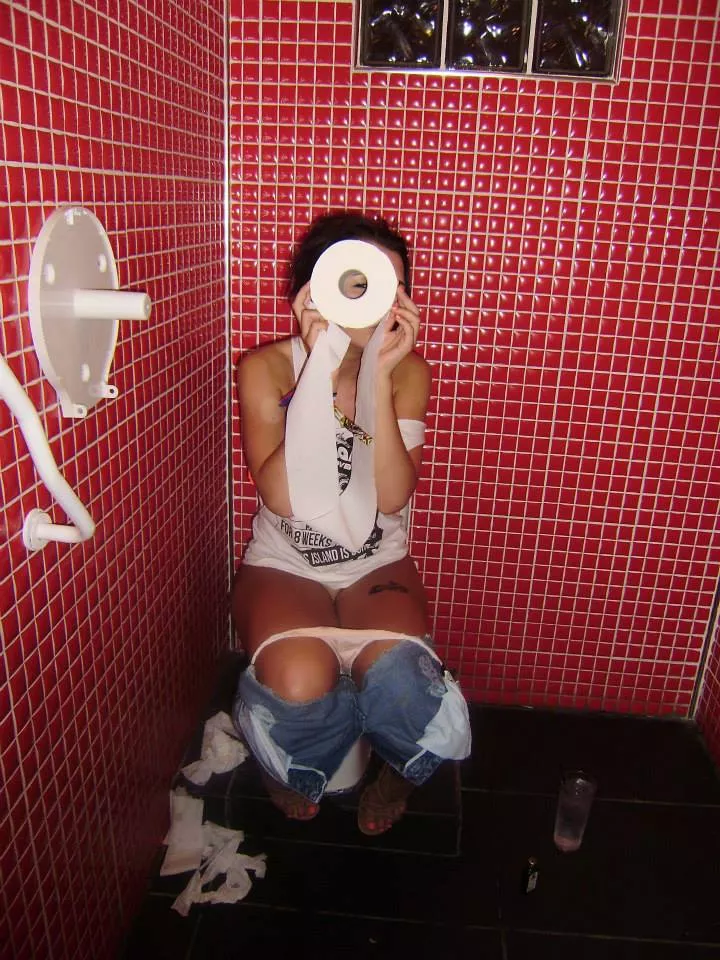That's one way to make a spyglass, I guess That's one way to make a spyglass, I guess