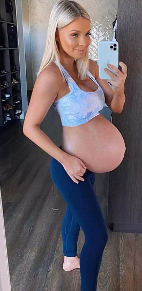 The belly is so heavy wanna hold it for me? The belly is so heavy wanna hold it for me?