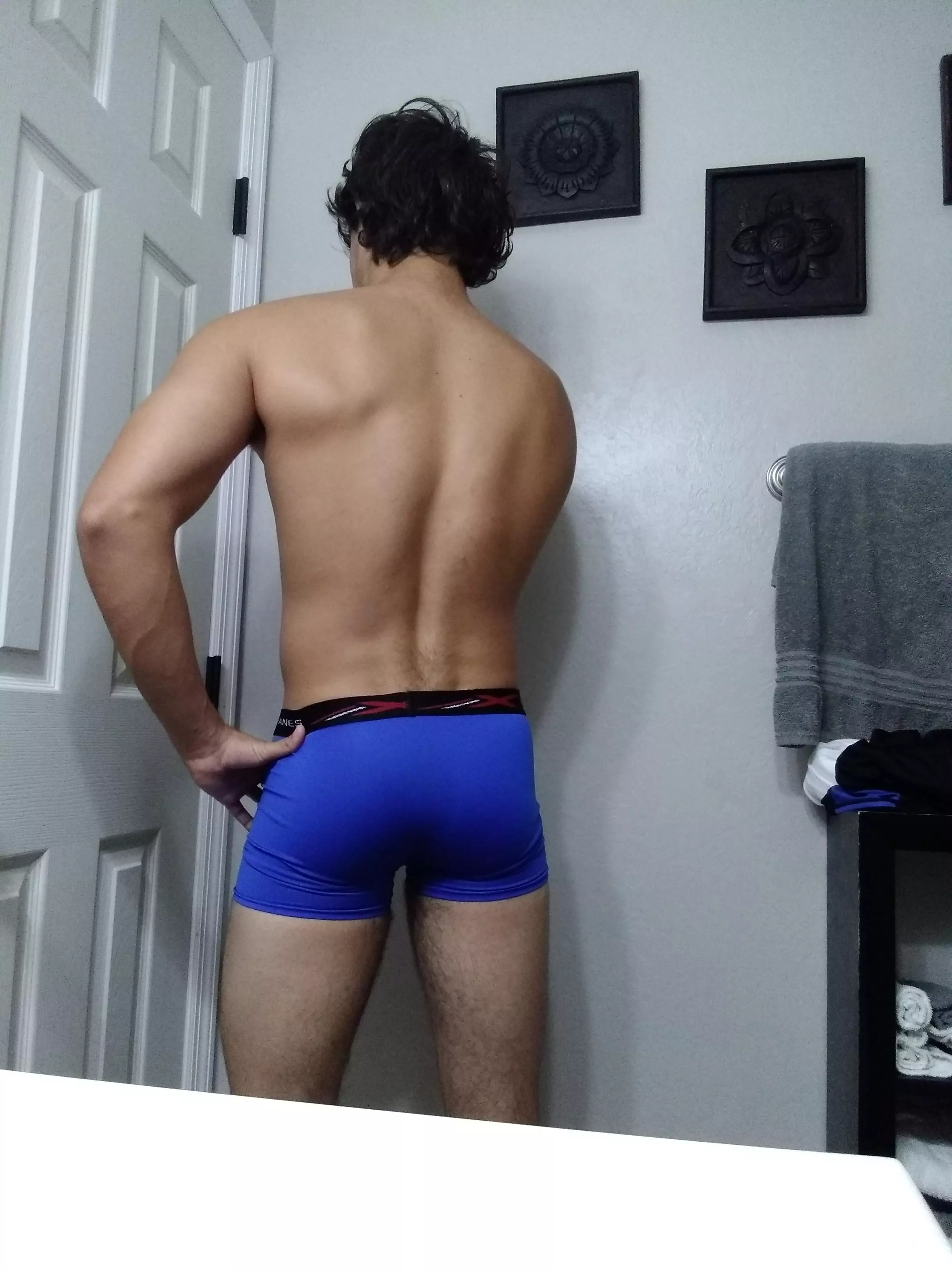 The best kind of tops are ones with cake (dm open)