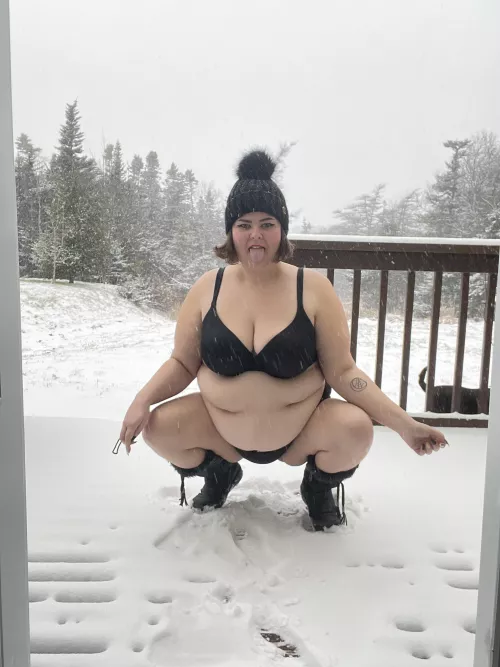 The cold never bothered me anyway 🇨🇦❄️