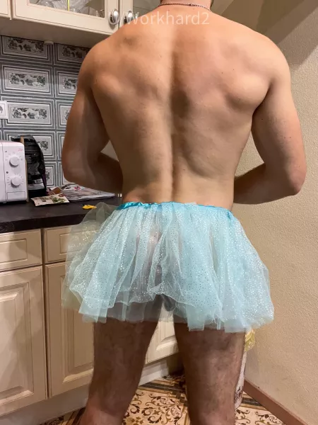 The cute back! 😝