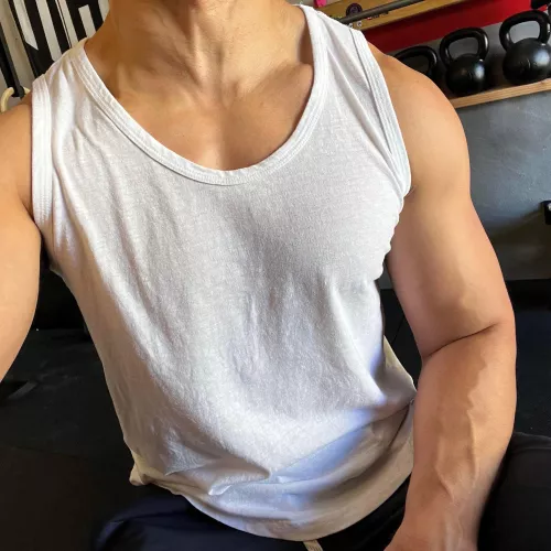 The forearms come with the rest of it The forearms come with the rest of it