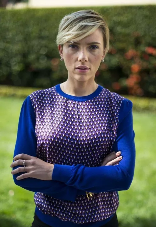 The hottest Scarlett Johansson's ever looked. Those tits are begging to be free The hottest Scarlett Johansson's ever looked. Those tits are begging to be free