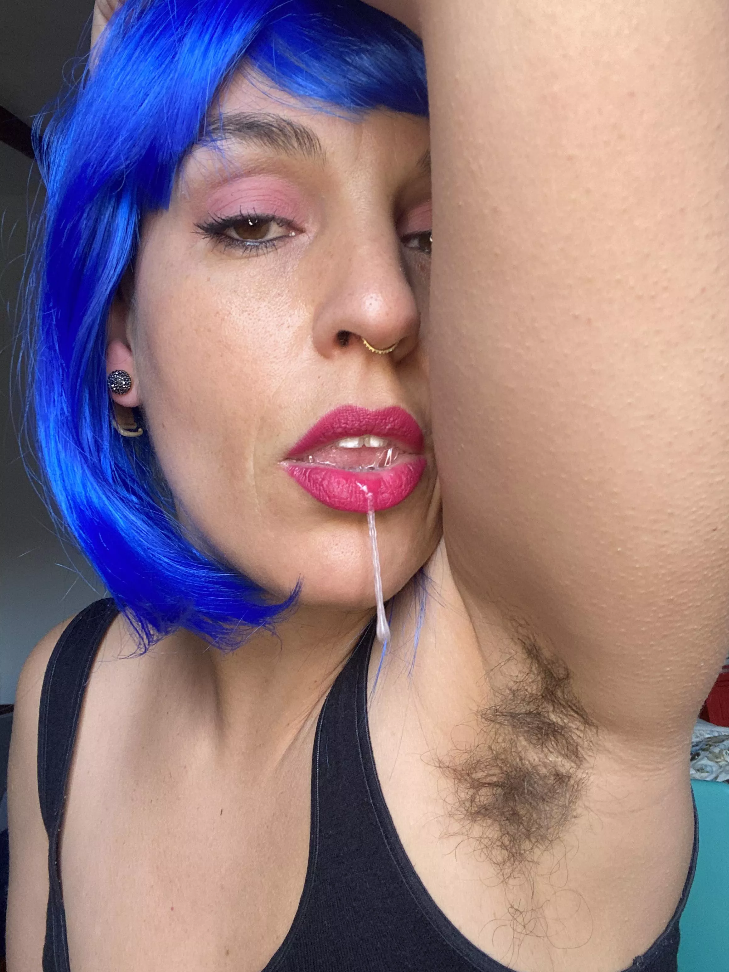 the lady in blue👄what do you think?