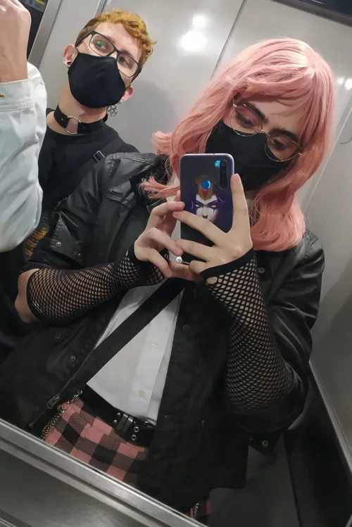 The most important tip for going out in public is: bring your trusted friends The most important tip for going out in public is: bring your trusted friends