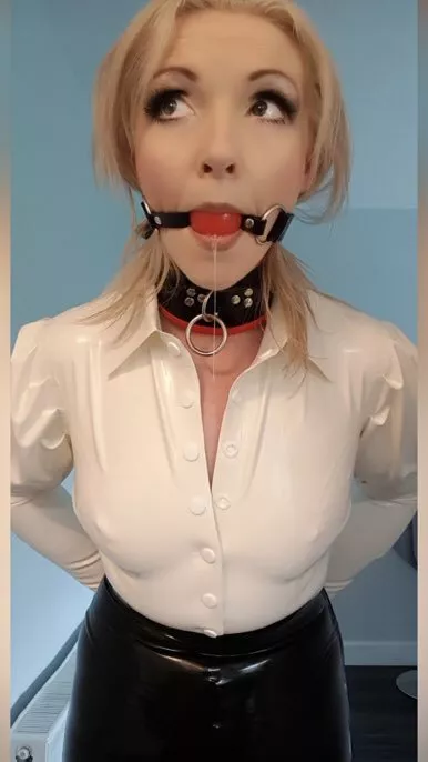 The office dresscode had surprisingly few verbal complaints... The office dresscode had surprisingly few verbal complaints...