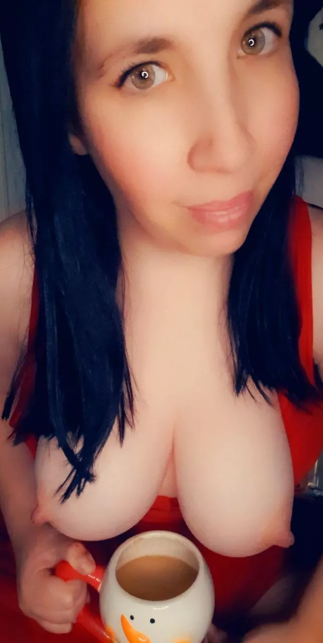 The only package I want this Christmas is yours 😈😜💋