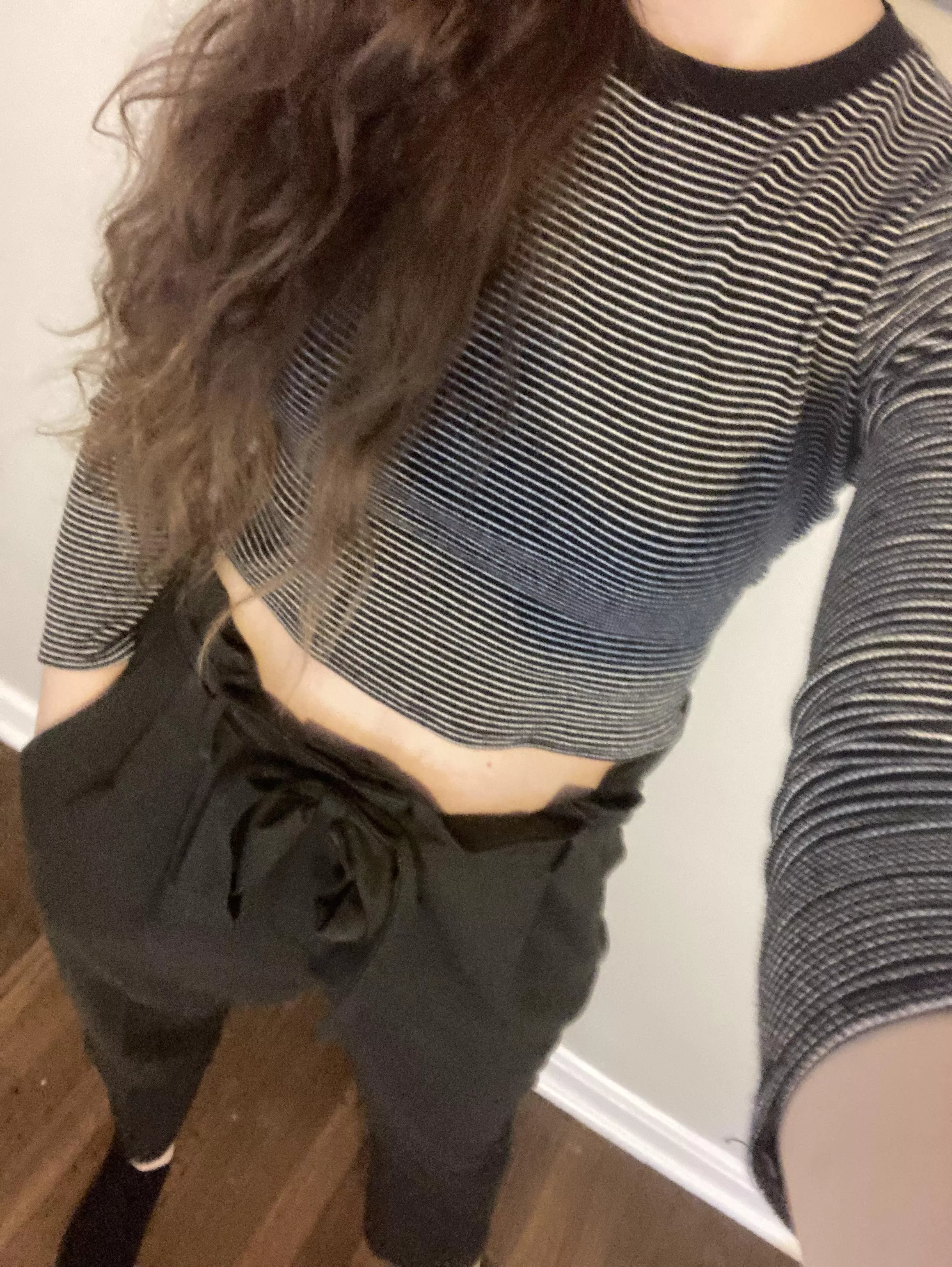 The pants sit just a liiittle too low on my waist (24F)