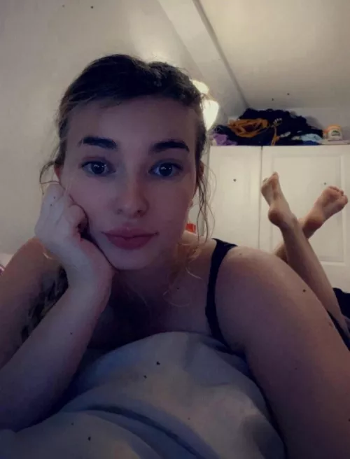 The pose ๐