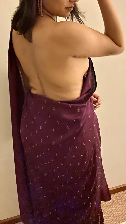 The proper way to wear an Indian Saree π