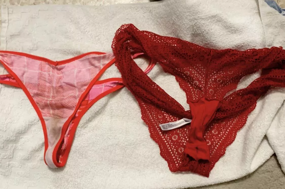 The red ones are my fav on my pawg wife The red ones are my fav on my pawg wife