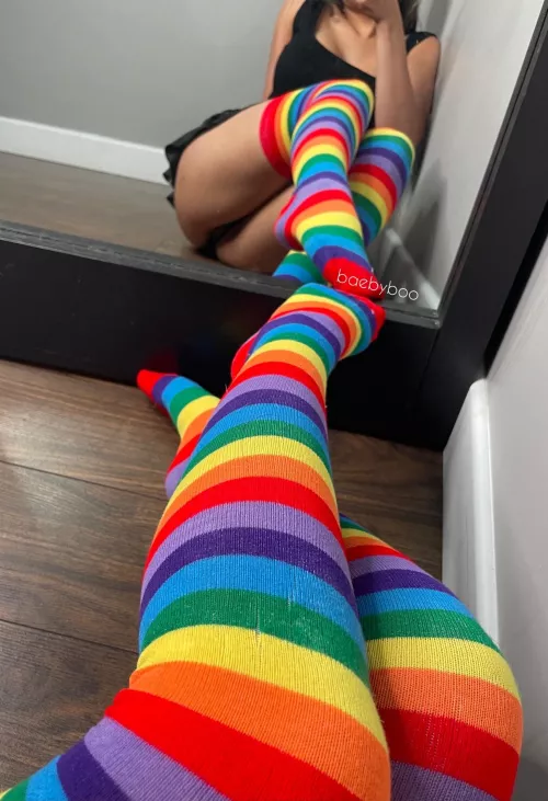 The socks always stay on 🙈😋