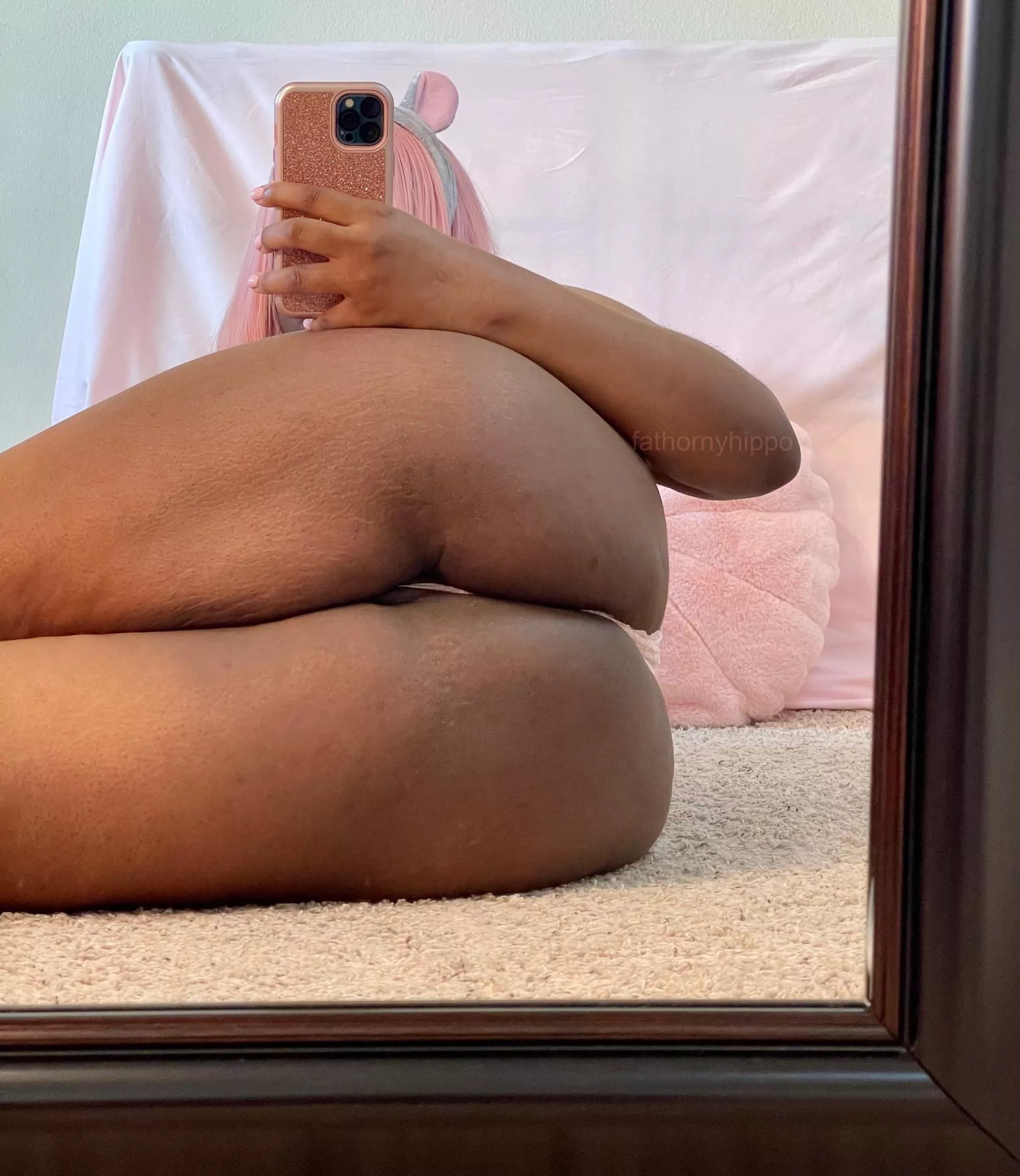 The string is protecting my pussy!