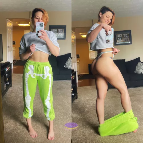 The sweatpants hide it well 🍑 The sweatpants hide it well 🍑