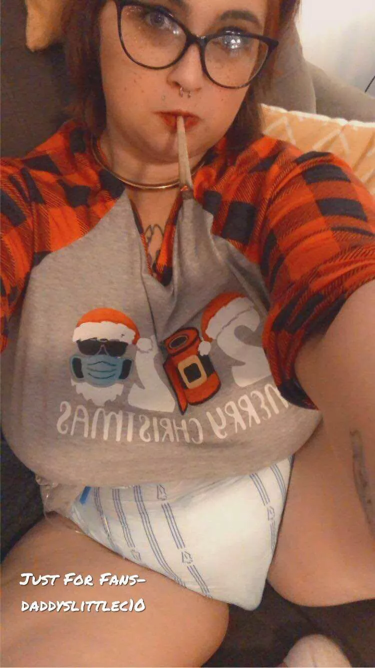 The trees not the only thing getting lit 🌲