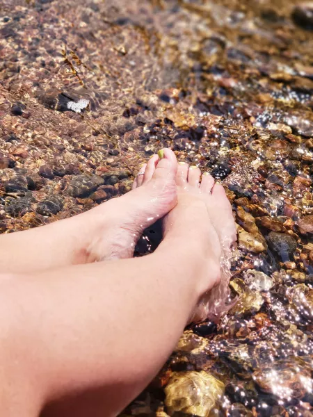 The water felt almost as good as your mouth π₯΄