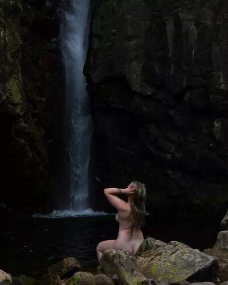 The water was so cool and fresh on my skin, the sound was otherworldly and swimming under the waterfall itself was, well, I can’t really describe that in words, but there was a connection. 
