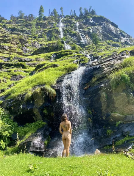 The waterfall isn’t the only thing that’s wet 💦 The waterfall isn’t the only thing that’s wet 💦