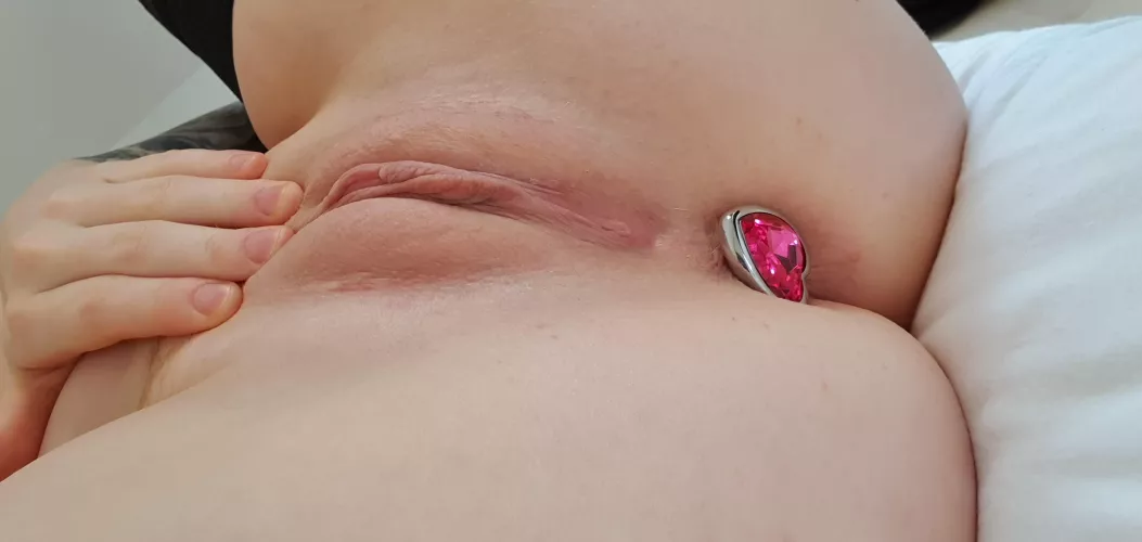 The way to my heart is through my asshole 😍