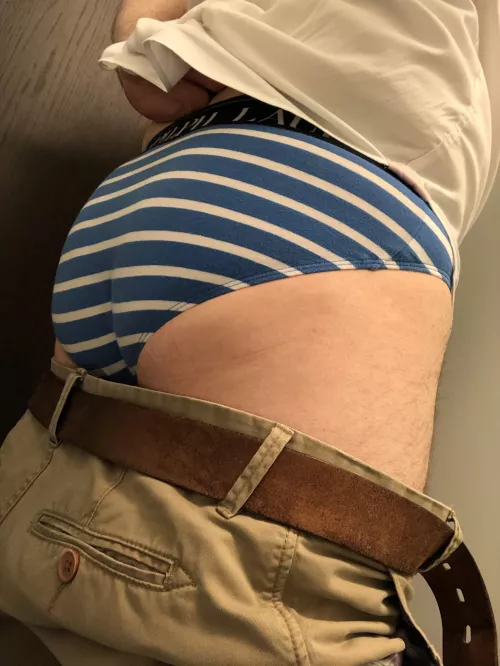 The work from home order has been lifted here, so back to the office today. Business casual allowed at the moment so no need to wear a suit yet.