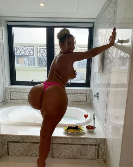 @theamirahdyme @theamirahdyme