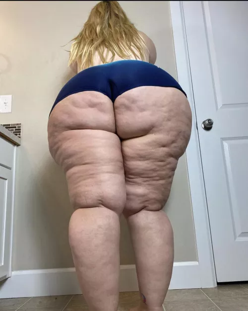 There a sub for just thicker women in doggy? There a sub for just thicker women in doggy?