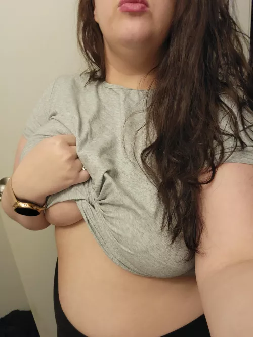 There is more where this came from. Check out my OF page for more teaser pics like this one 😘