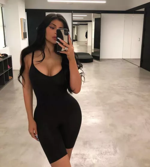There is no hotter woman i would rather pump to then kylie jenner
