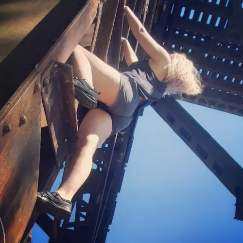 There's an Instagram page where i show more of her