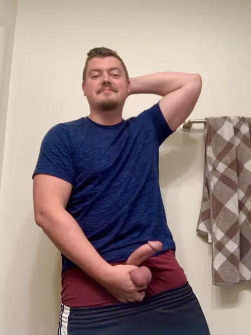 Thereβs just something so exciting about showing off my cockβ¦