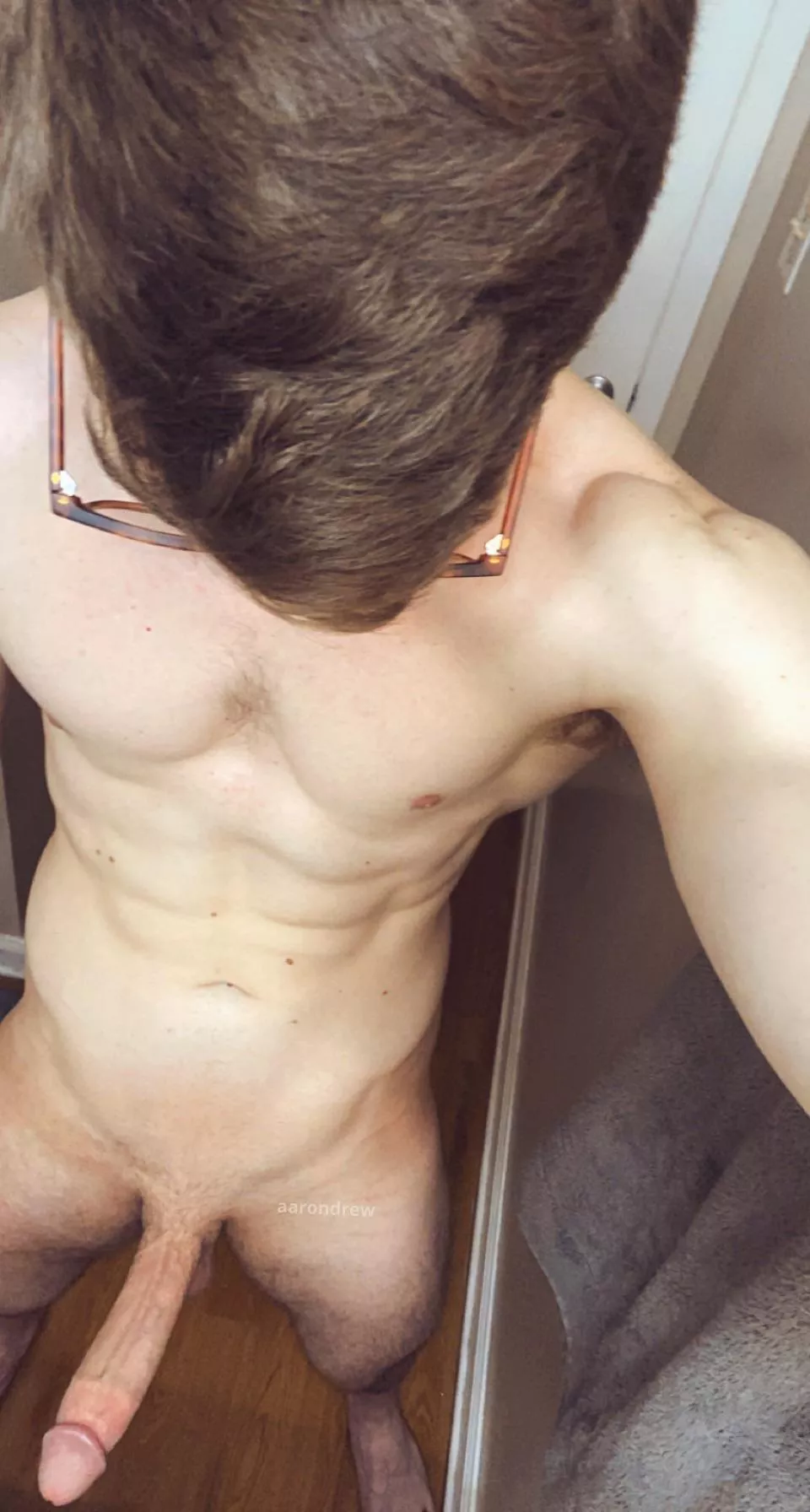 There’s so many dudes I’d love to fuck on here 🤤