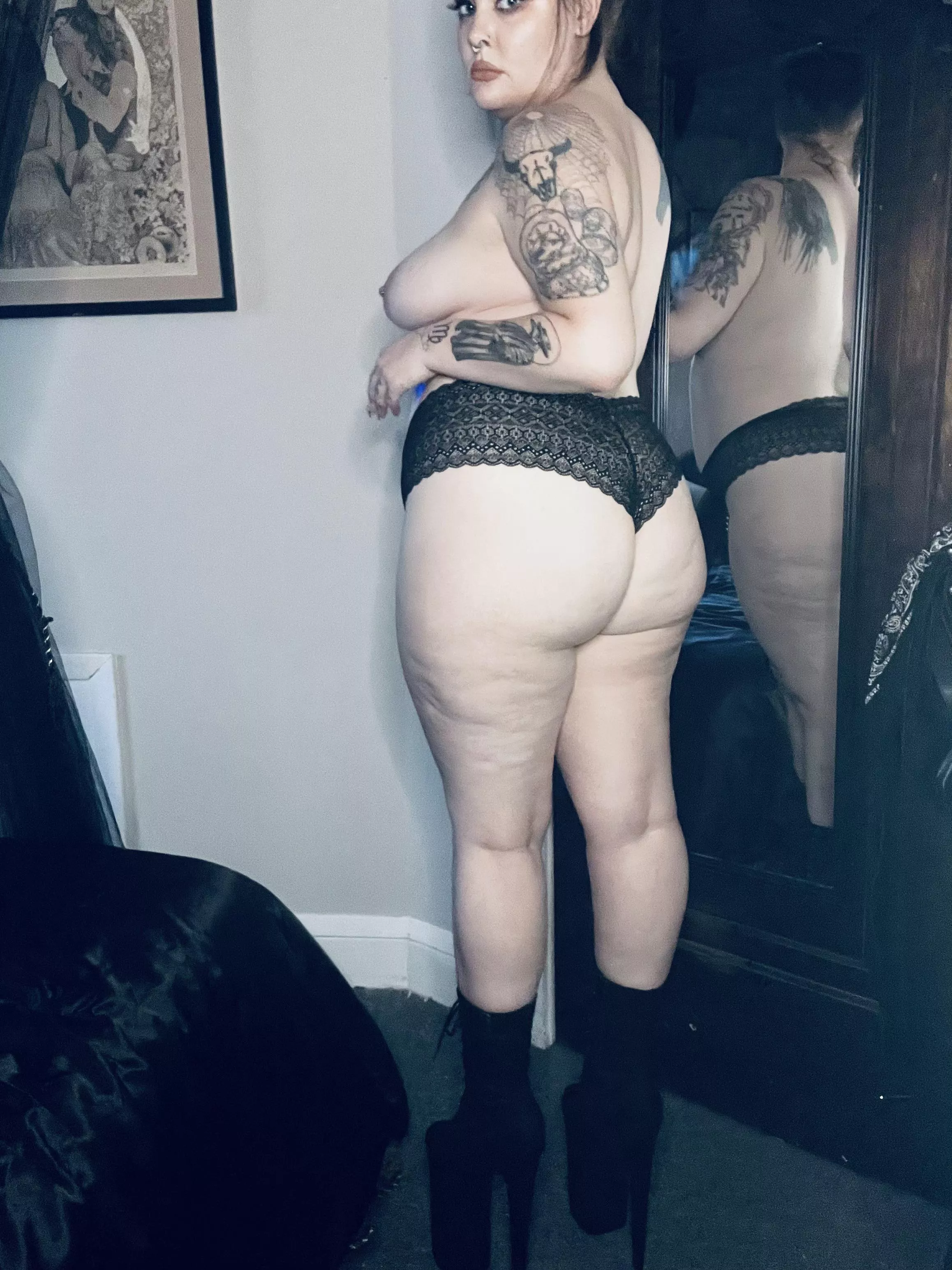 These 10in heels make my ass look great