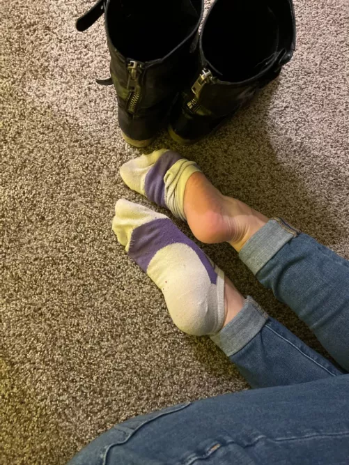 These are going out tomorrow, that's my last order for now. DM me to order your pair of PinkPonys. Also check my wishlist. I'm almost out of socks, yall bought them all😉😉