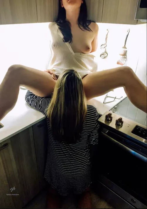 These brown enough? Oh, and don’t mind her!💋