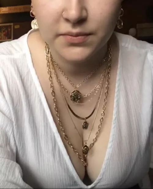 These chains keep getting stuck 🥵