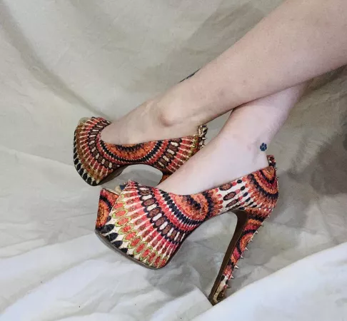 These new heels are so funπ