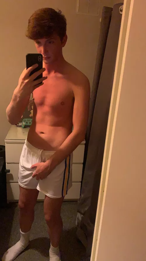 these shorts make me h-word π