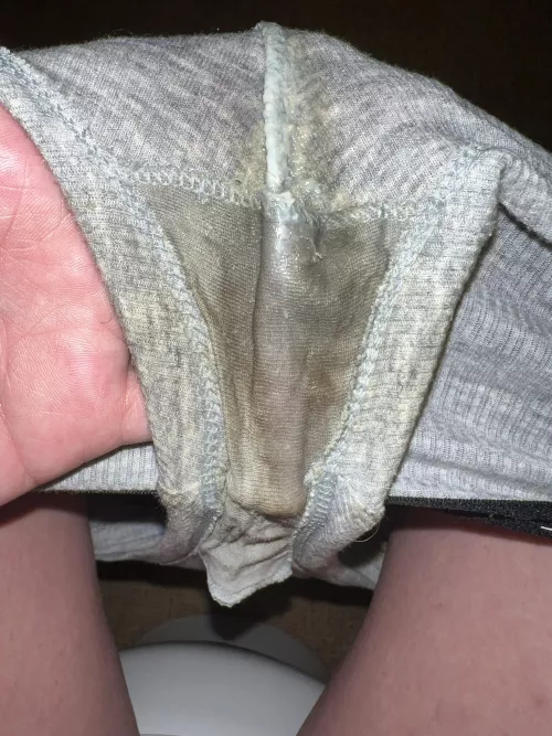 These were some of the nastiest panties I’ve made, worn for 4 days and they were sticking to my lips 😅