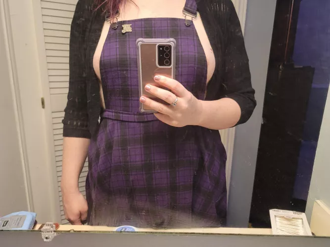 [they/her] i hope nothing slips,,,