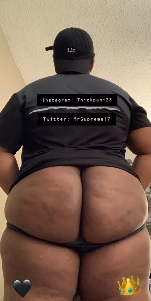 Thicc bottom papi 😍